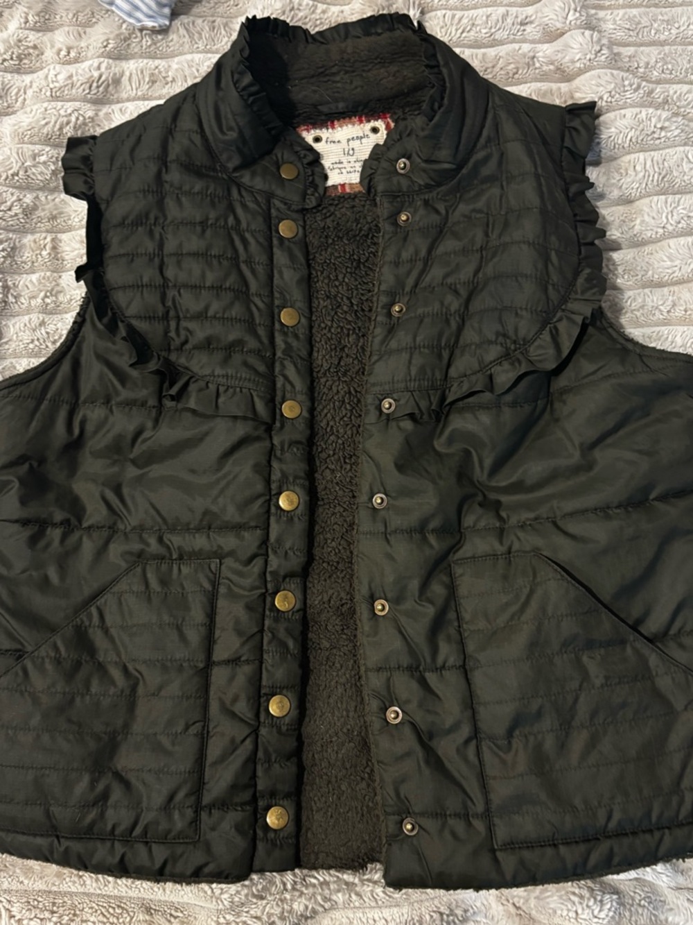 Woman’s free people vest. Khaki green . Great shape